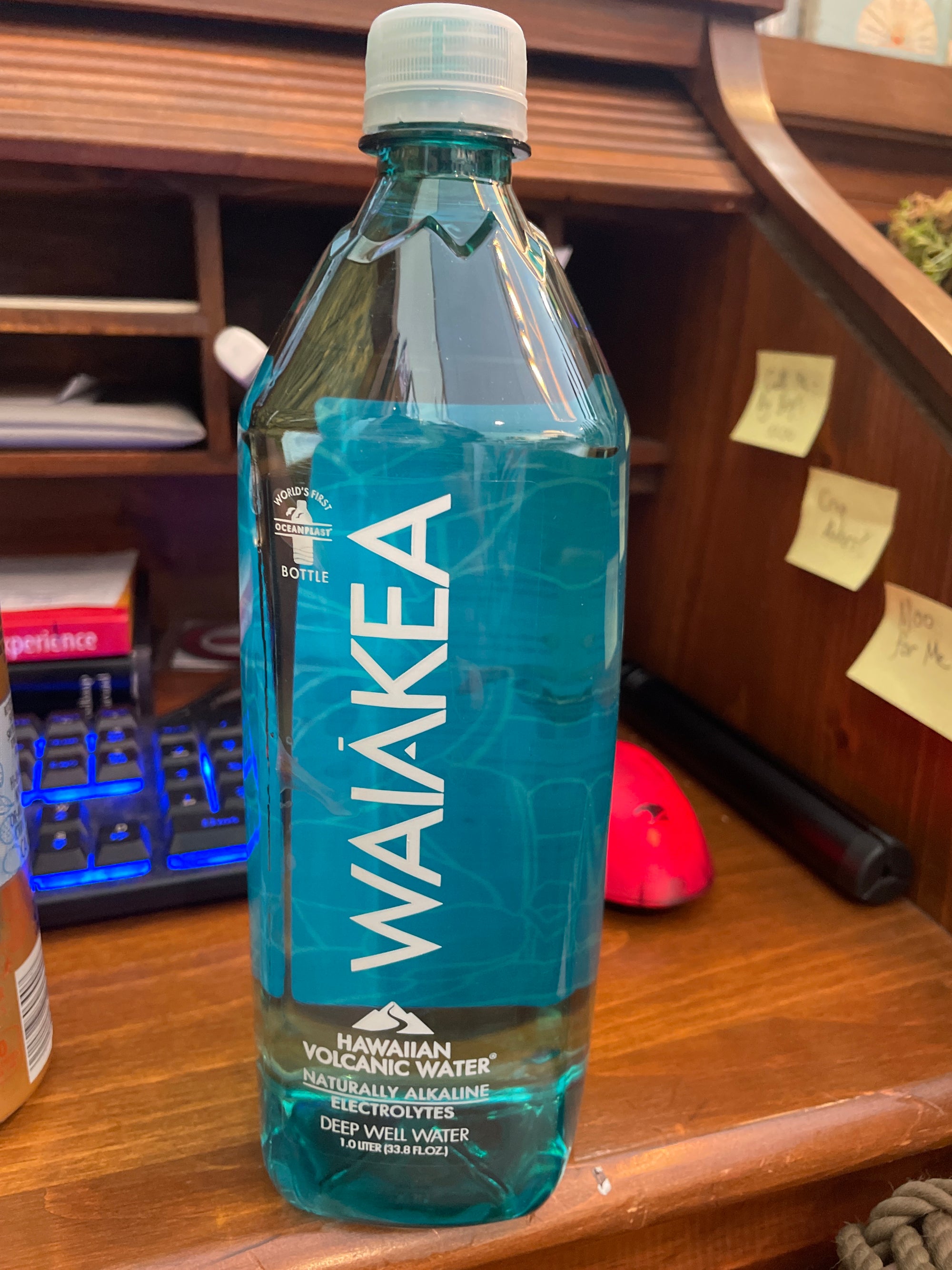 Waiakea Volcanic alkaline water